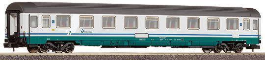 Passenger car 1st class &quot;Eurofima&quot; in XMPR livery<br /><a href='images/pictures/Roco/24434.jpg' target='_blank'>Full size image</a>